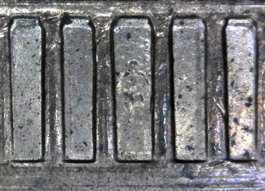 2001-P-Lincoln-Memorial-Cent-With-Column-Bar-DDR-To-The-Right
